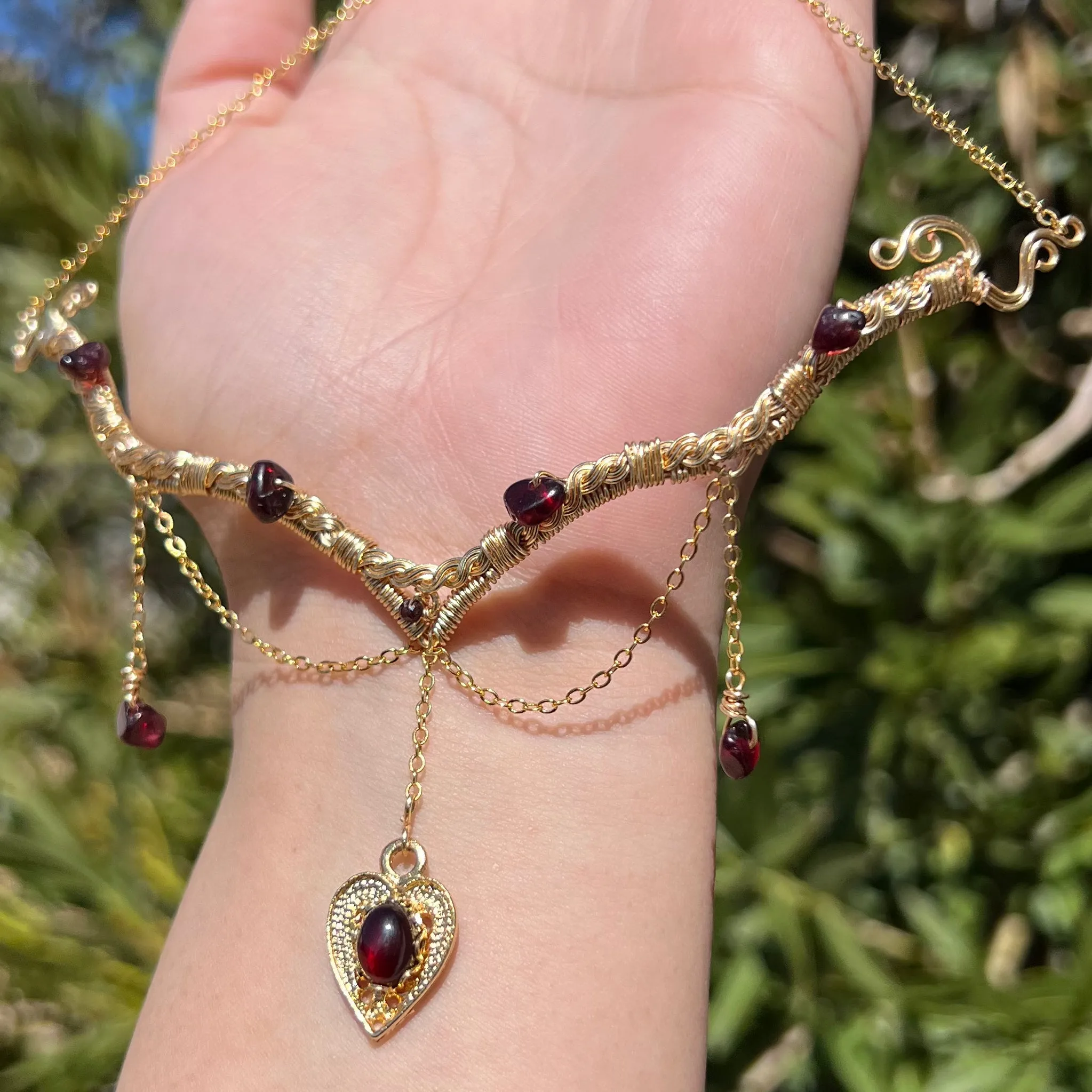 Astraea in Garnet✵