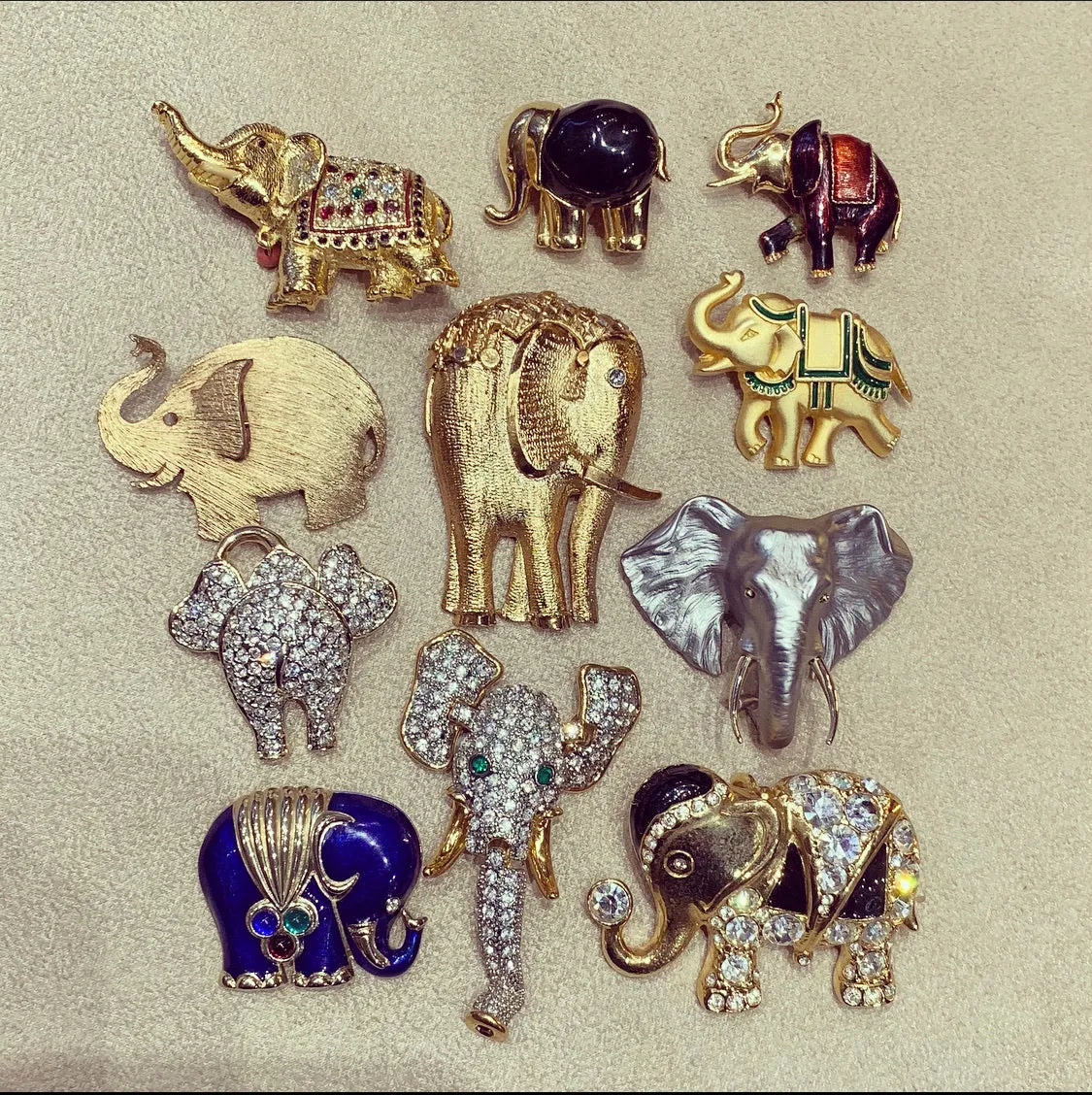 Elephant head brooch by Bill Skinner