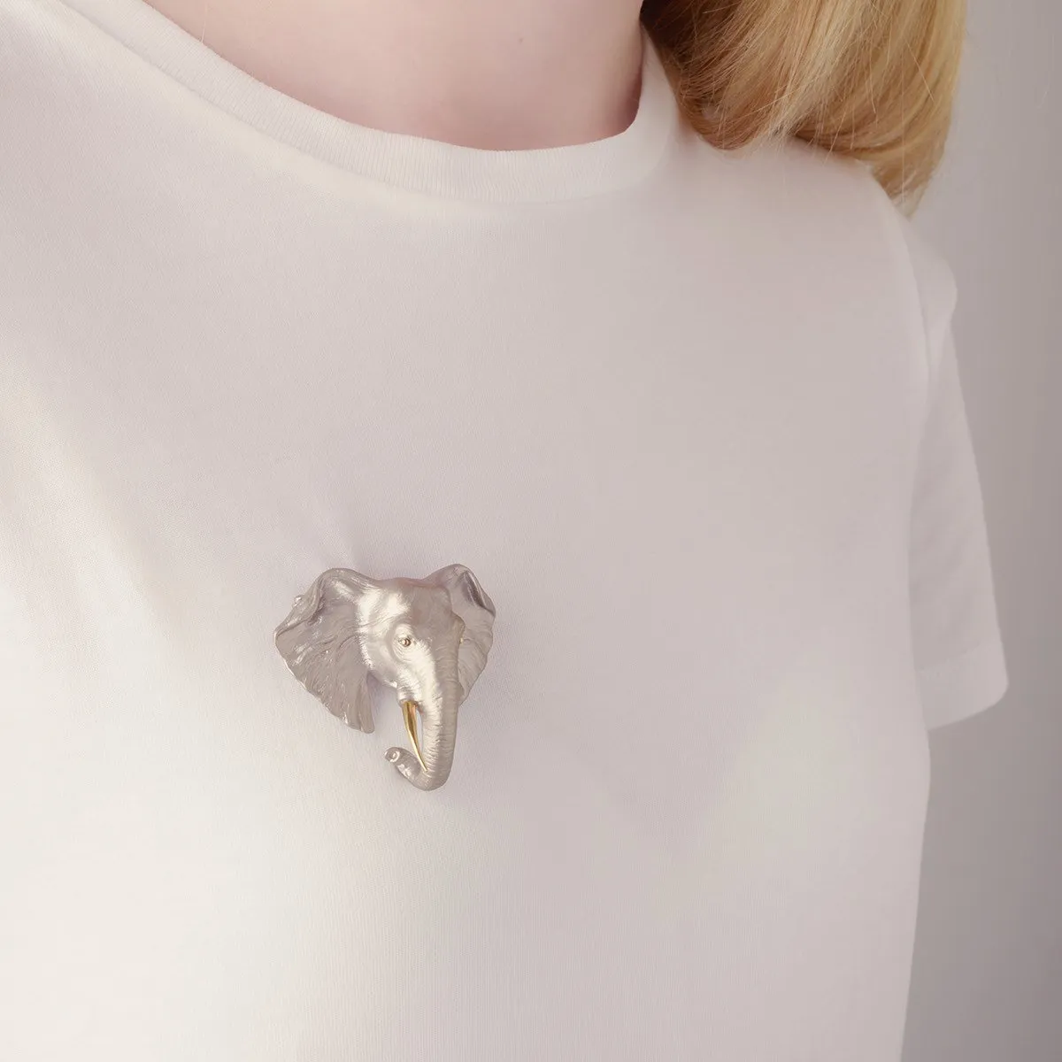 Elephant head brooch by Bill Skinner