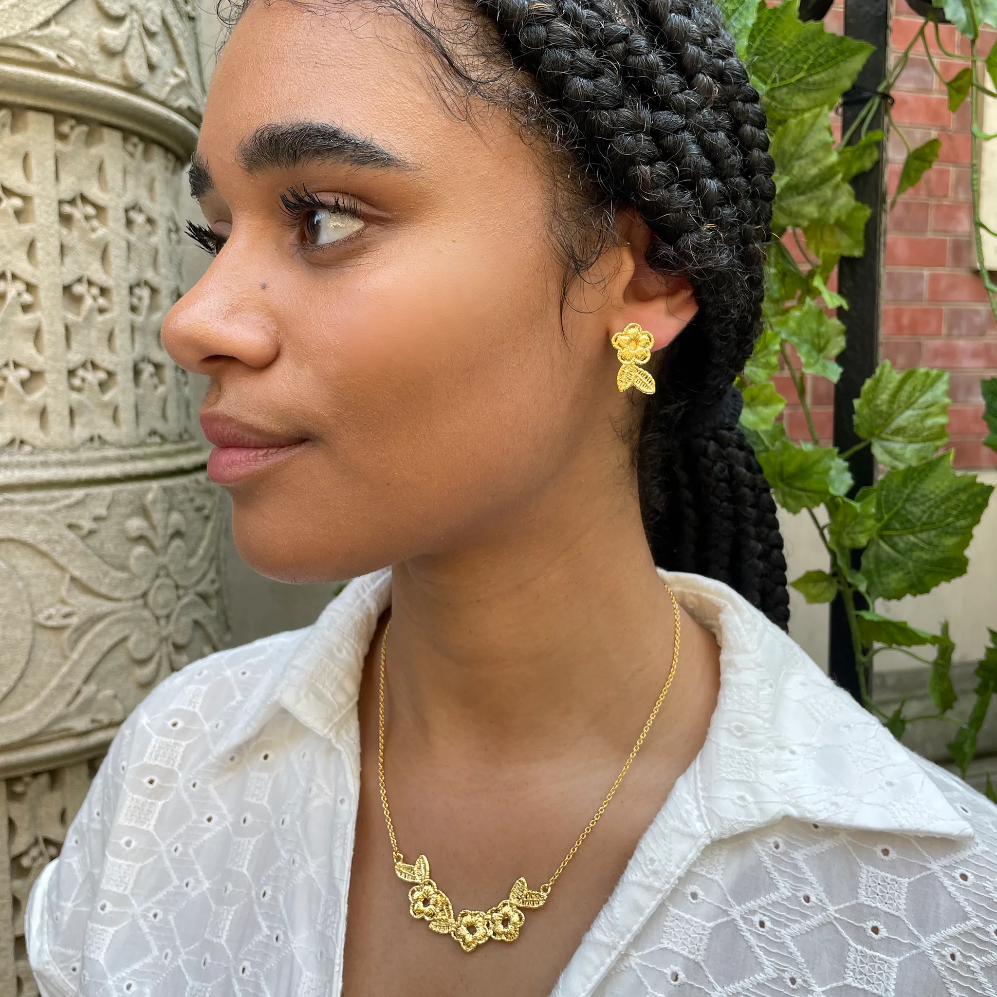 Ellinor - Lace Flower Garland Necklace