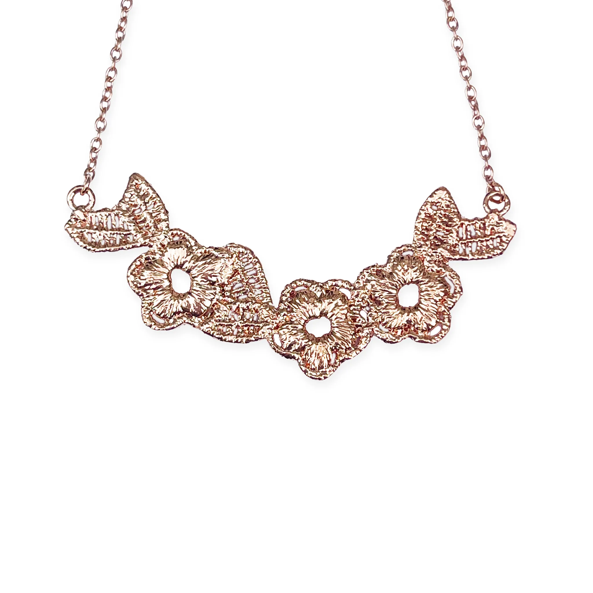 Ellinor - Lace Flower Garland Necklace