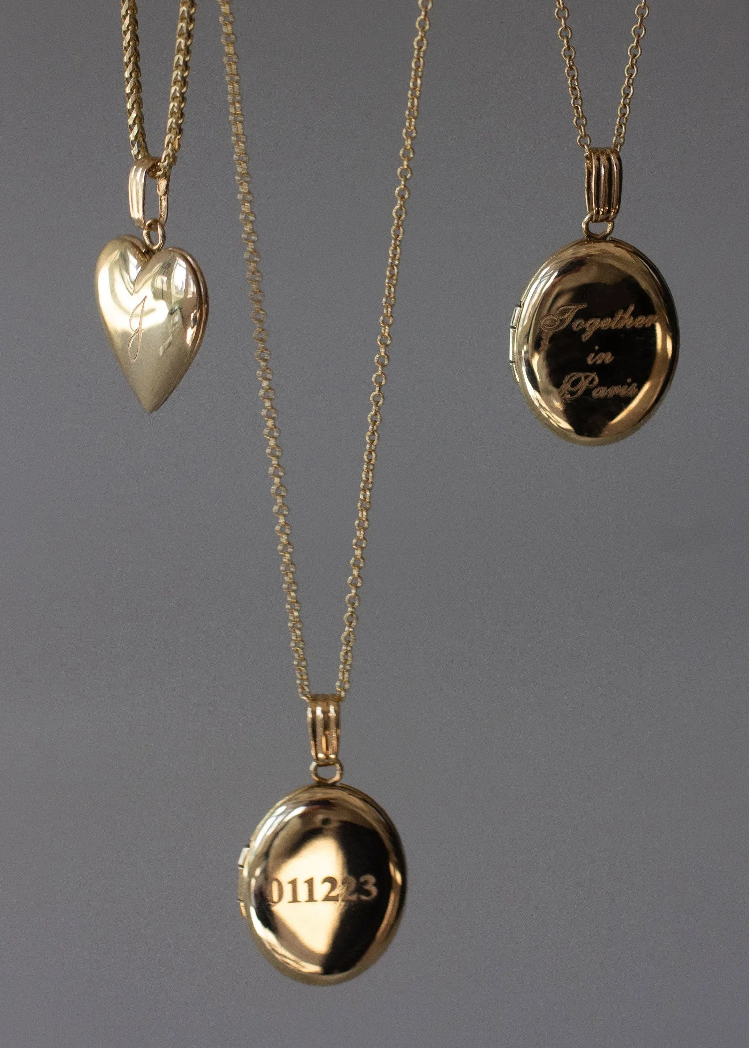 Maison Oval Locket