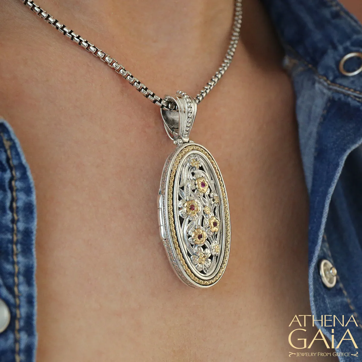 Meadow Shadows Oval Locket
