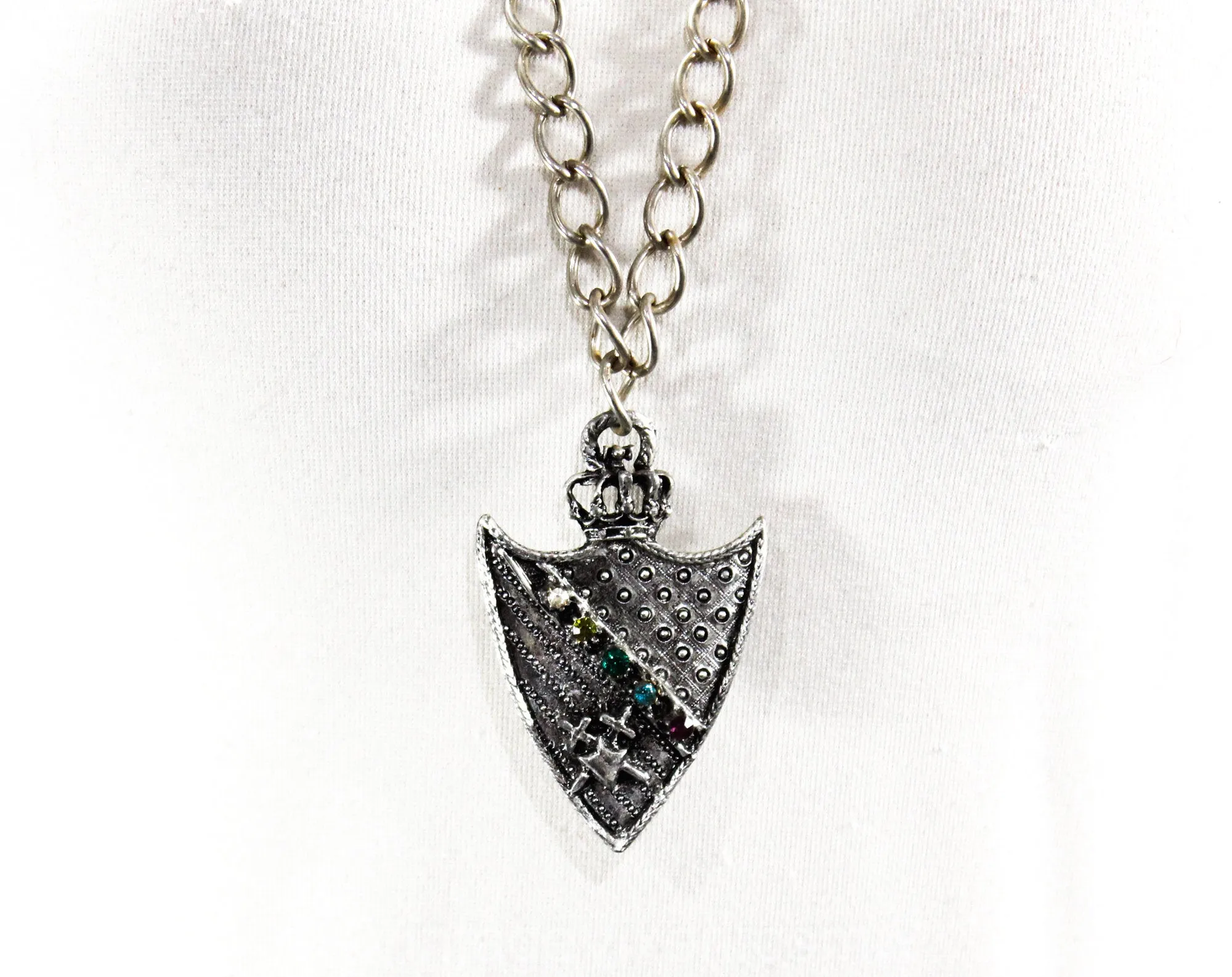 Medieval Style Shield Pendant with Chain - Chivalry Necklace - 1970s Renaissance Look Heraldry Crest with Swords - Silver Hue Metal - 50638