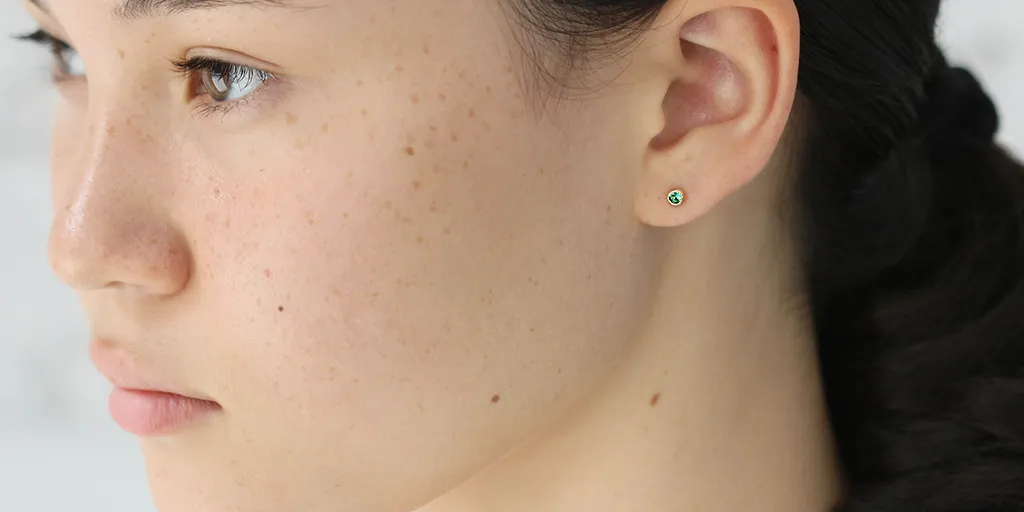 Melee Ball / Emerald Studs