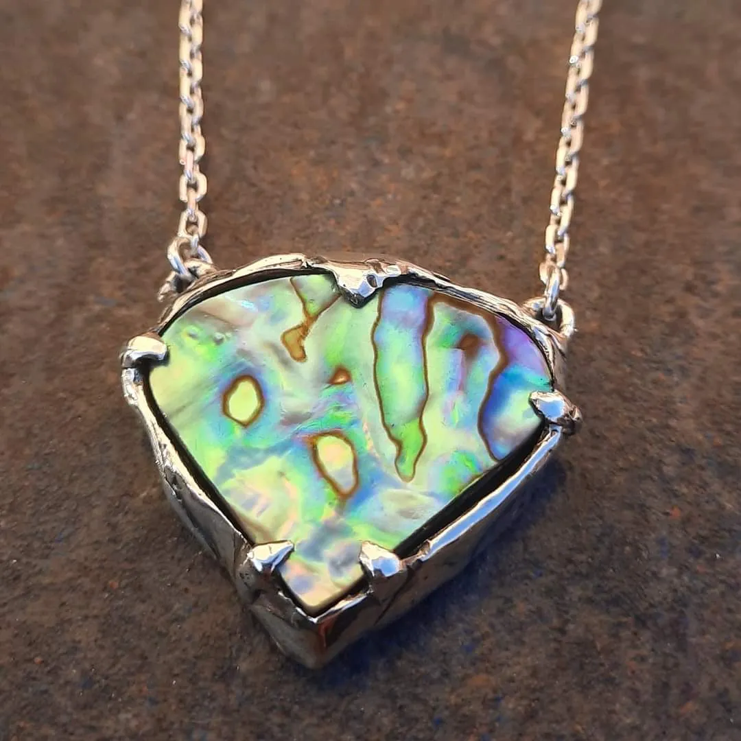 N.16 Abalone Shell Queen Massive Necklace