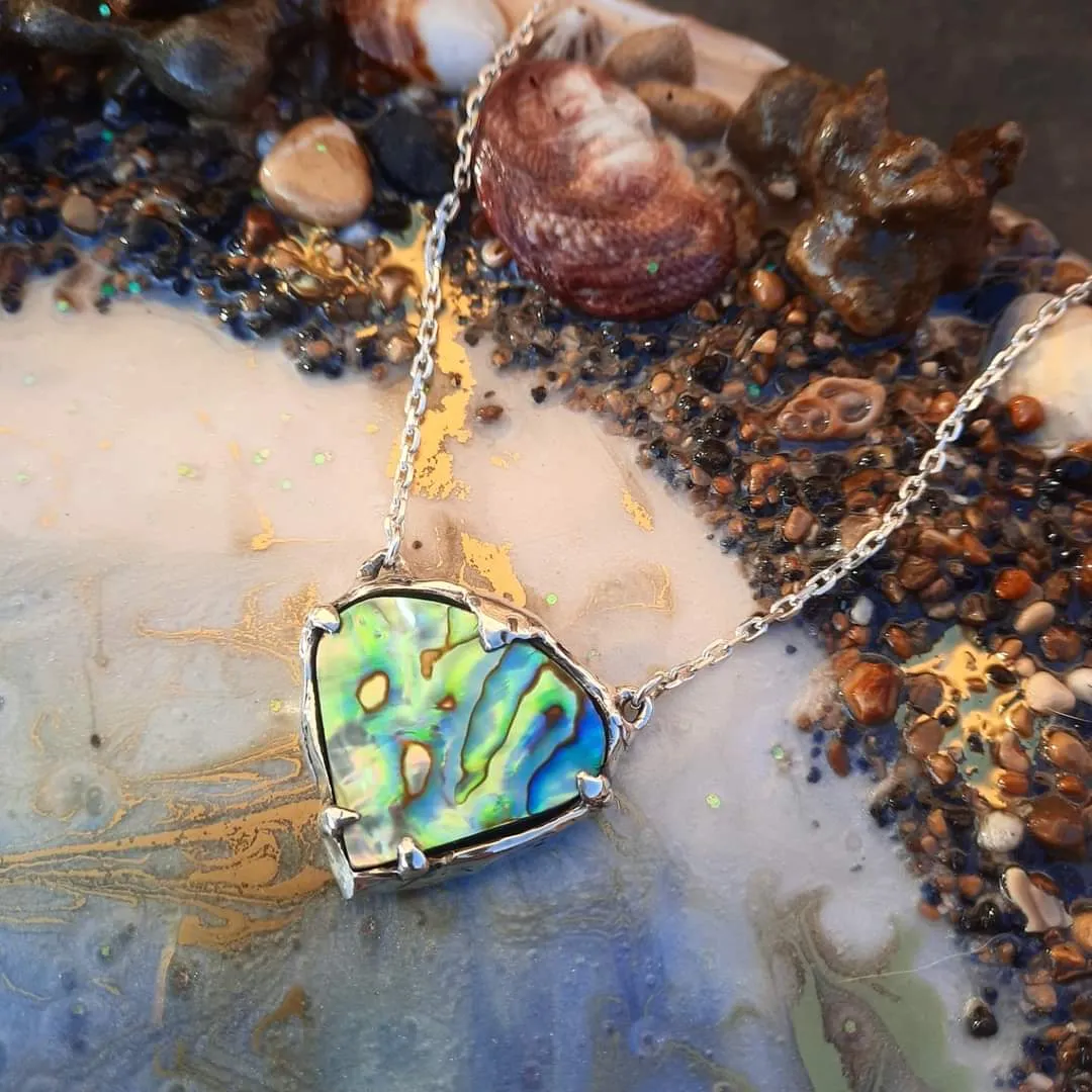 N.16 Abalone Shell Queen Massive Necklace