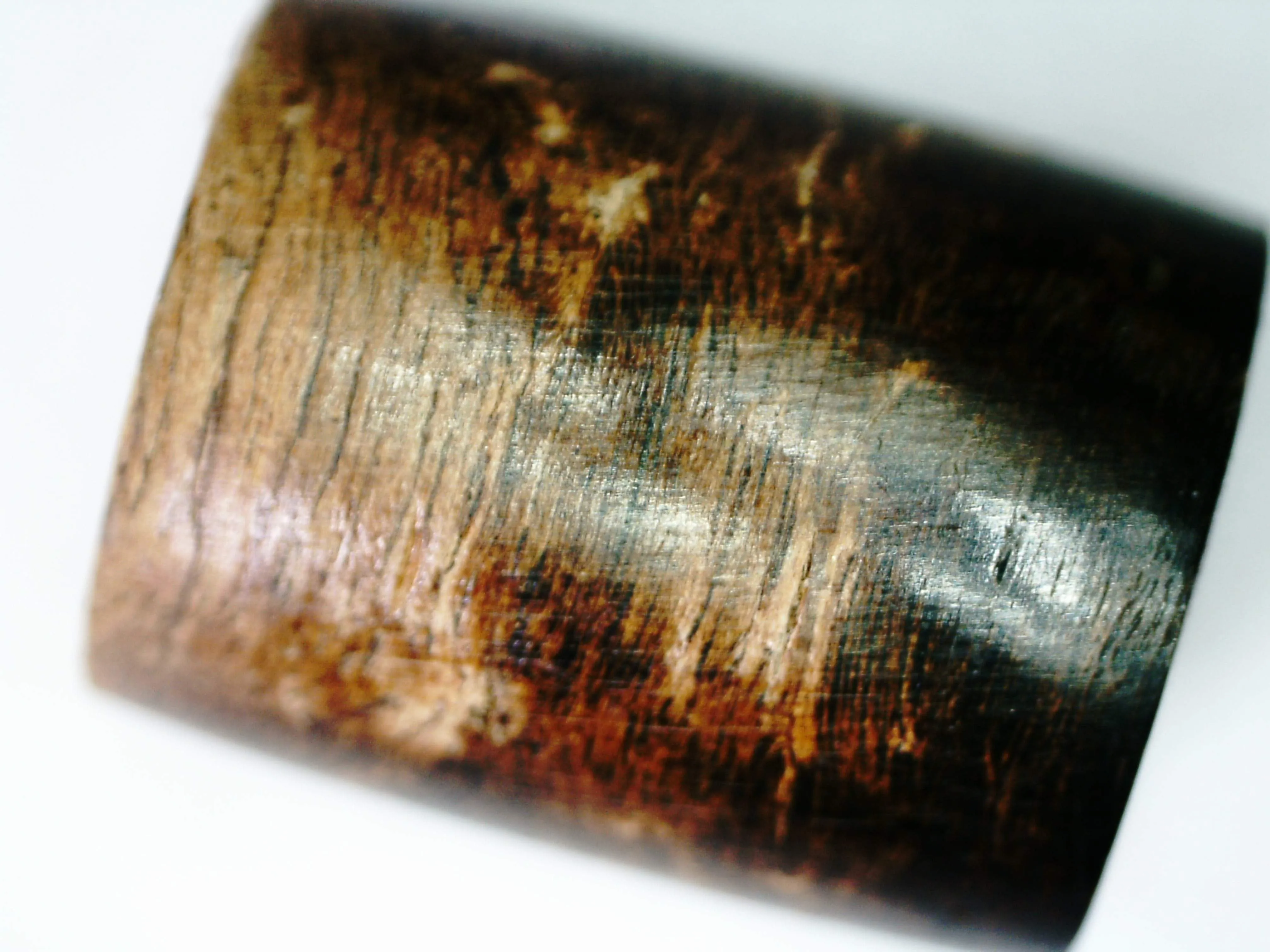 The Calm and Compose - Sinking Wild Agarwood Bracelet with Solid Baltic Amber