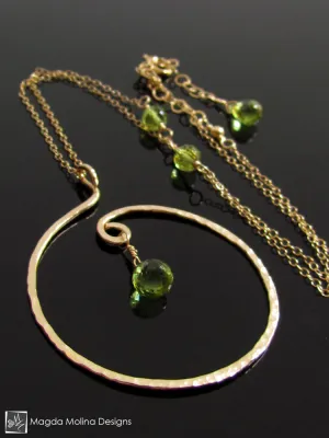 WHOLESALE - The Hammered Gold Spiral Necklace With Gemstone