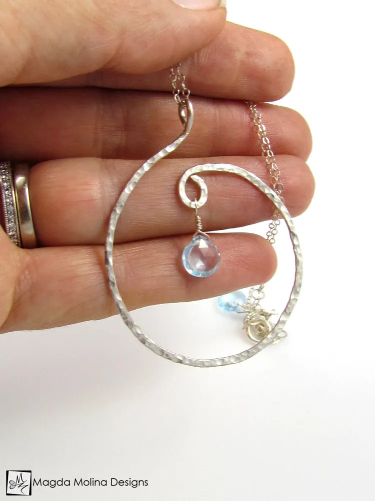 WHOLESALE - The Hammered Gold Spiral Necklace With Gemstone